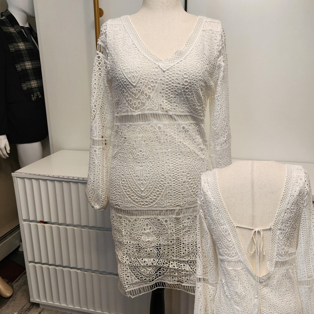 L Elegant White Crochet Lace Dress, Plunge Back, Size‎ Large